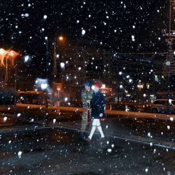 Πάγωσαν οι τσολιάδες στο Σύνταγμα