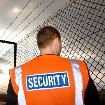 Bραδινές περιπολίες σεκιούριτι στη Νέα Παραλία Θεσσαλονίκης