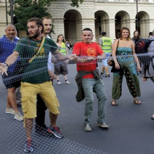 Αντιδράσεις εκ των έσω στον ουγγρικό φράχτη