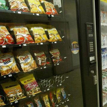 Οι κάμερες αποκάλυψαν το ριφιφί στα… σνακ της CIA!