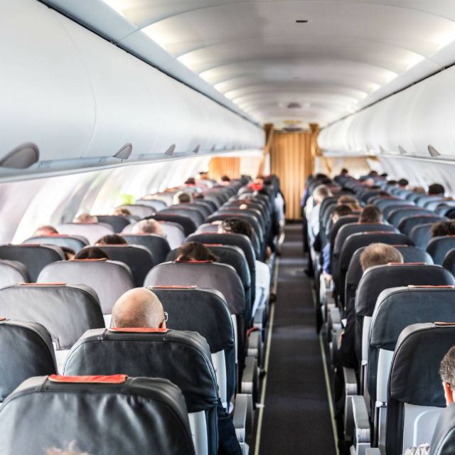 Ποιες αεροπορικές παραδέχτηκαν ότι έχουν κρυφές κάμερες στα καθίσματα