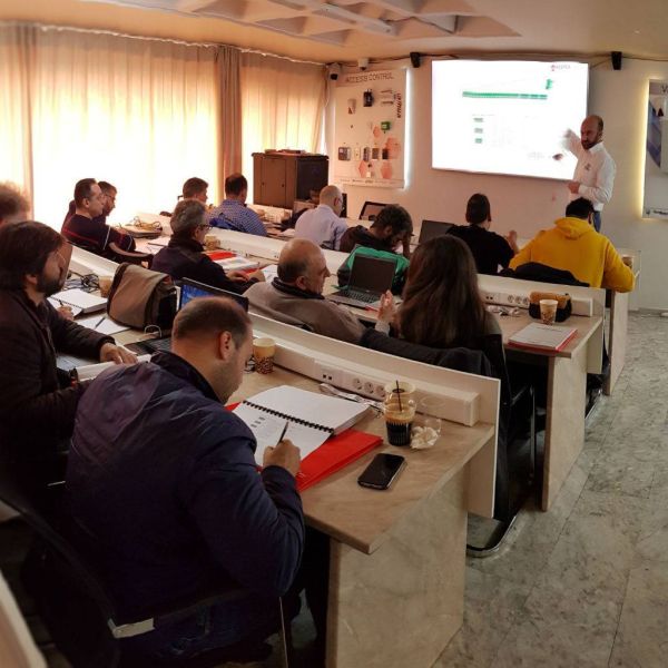 8f0796c61dad6f3533da97642b6e8cad XL 98ff7224