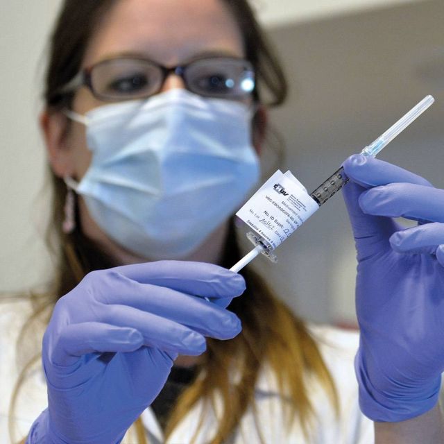 Νέο εμβόλιο για τον Έμπολα «αλλάζει το παιχνίδι»