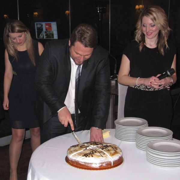 ed0b0c31c412f7d67bd39119503bb394 XL a07a9c51