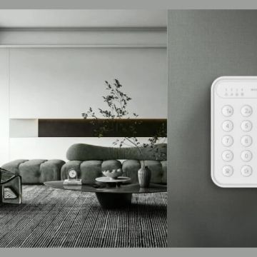 RoomBanker Alarm Keypad: Ασύρματο πληκτρολόγιο συναγερμού με minimal σχεδιασμό