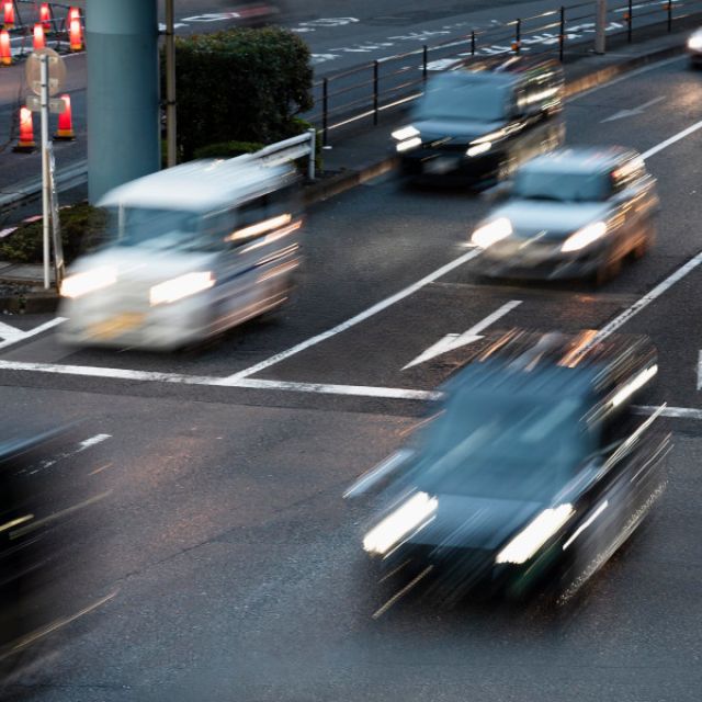 Πιλοτικό πρόγραμμα οδικής ασφάλειας: Κάμερες σε 8 σημεία της Αττικής και σε 10 γραμμές λεωφορείων