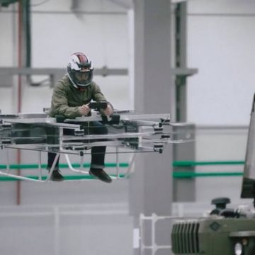 Iπτάμενη μοτοσυκλέτα από την Καλάζνικοφ!