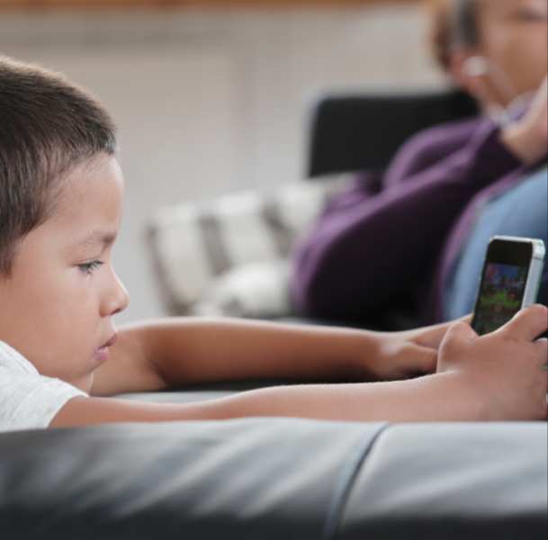 smartphone kids ba3bd71e