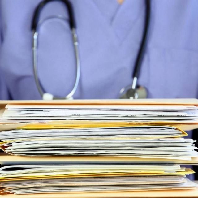 Έκλεψαν 15.000 ιατρικούς φακέλους