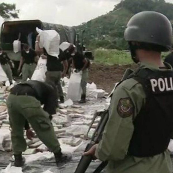 98a582b66f9604c5e197e648c3b2d22e XL bd854afa