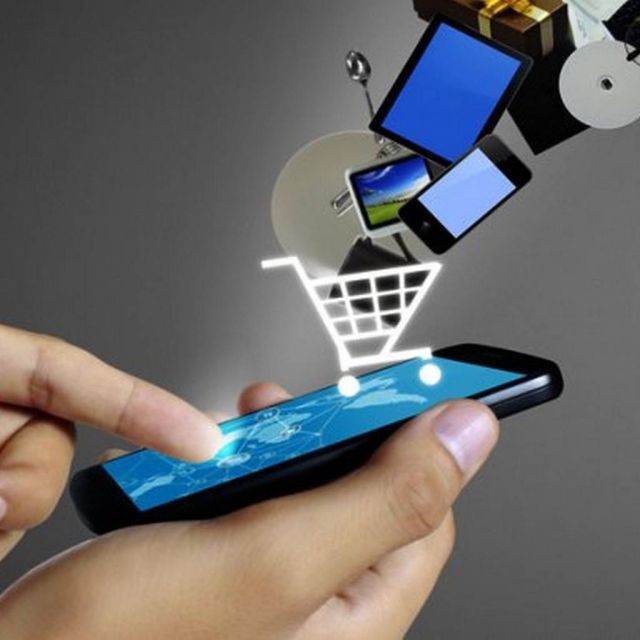 Απάτη με e-shop: Αντί για κινητά πούλαγε… αέρα