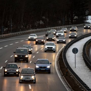 Αρμοδιότητα εισαγγελικής αρχής να επιτρέπει την πρόσβαση δημόσιας αρχής σε δεδομένα ηλεκτρονικών επικοινωνιών κίνησης ή θέσης