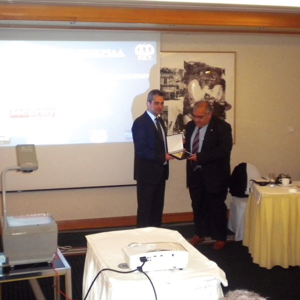 c889234799e865bbe90cee71f6cd2e53 XL c013a6a4