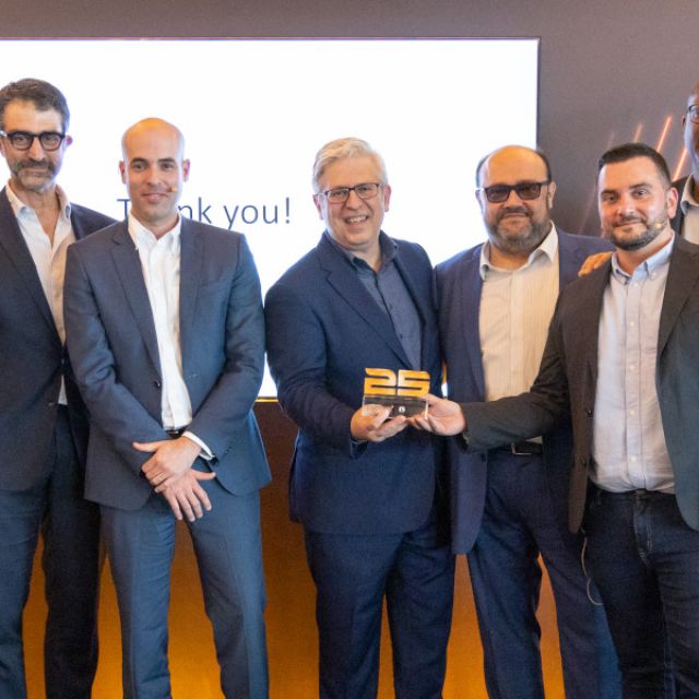 Pylones & f5 γιορτάζουν 25 χρόνια επιτυχημένης συνεργασίας