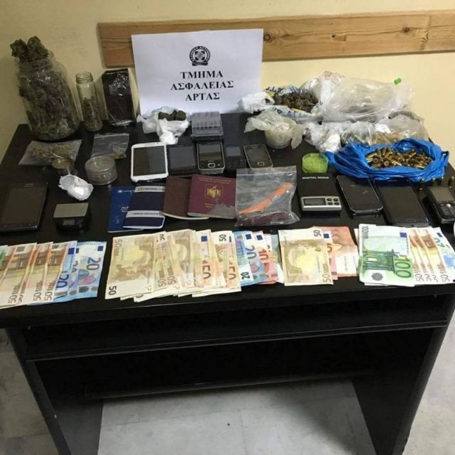 Εξαρθρώθηκε κύκλωμα διακίνησης ναρκωτικών στην Άρτα