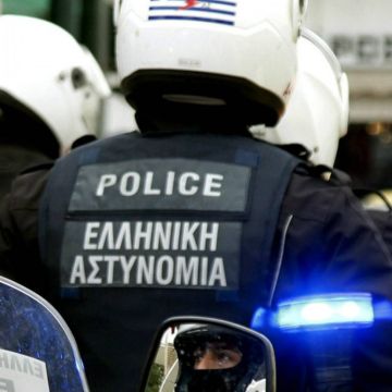 Μείωση των αστυνομικών που υπηρετούν στην ασφάλεια προσώπων προανήγγειλε ο Τόσκας