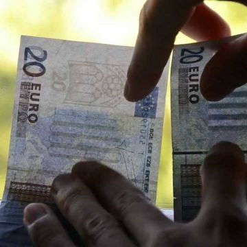 Διακοπές με… πλαστά 20ευρα έκαναν Βρετανοί στη Ζάκυνθο