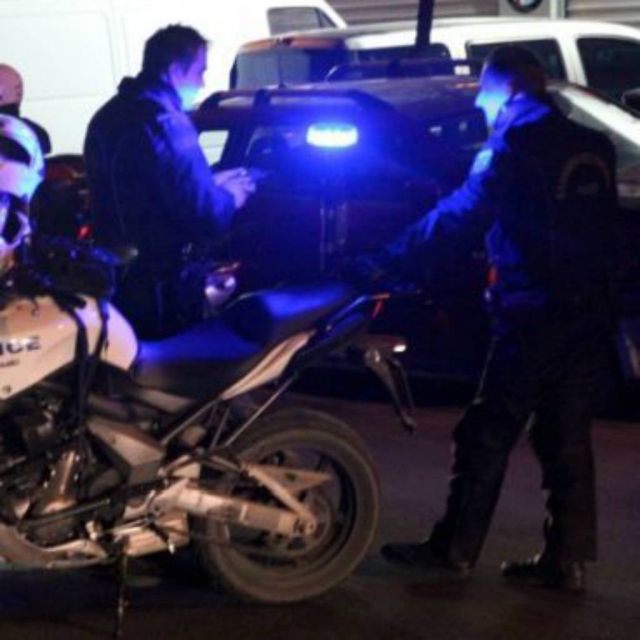 Επιχείρηση και συλλήψεις στην Άνω Γλυφάδα από την «Ομάδα Δίας»