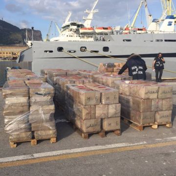 Συμβολή λιμενικού σε εντοπισμό πλοίου με 13,5 τόνους χασίς