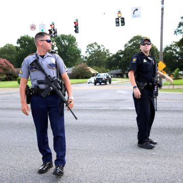 Ακήρυχτος πόλεμος στις ΗΠΑ: Τρεις νεκροί αστυνομικοί στη Λουιζιάνα