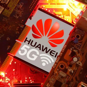 5G: Η Γαλλία δεν απαγορεύει τον εξοπλισμό της Huawei, αλλά του βάζει 8ετή ημερομηνία λήξης