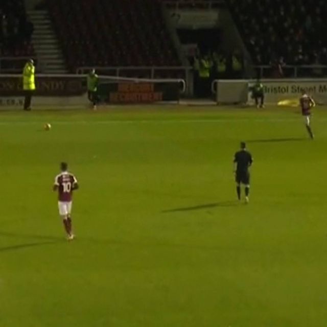 Πάσα «λουκούμι» στον…. Security του γηπέδου!