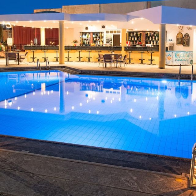 PartnerNET: Ψηφιακός μετασχηματισμός στο Malia Holidays Hotel με την τεχνολογία της Ruijie-Reyee