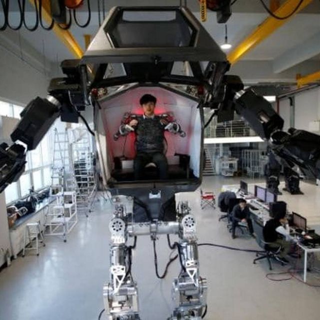 Το πρώτο επανδρωμένο ρομπότ είναι εδώ